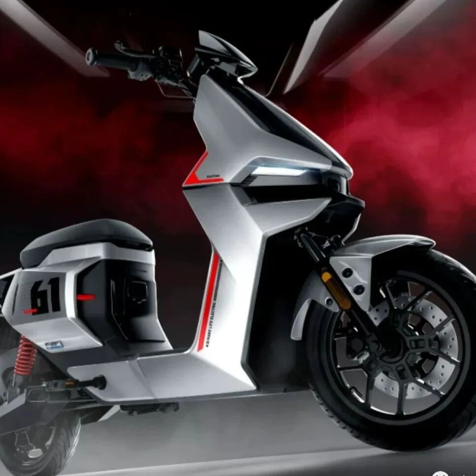 5000元的小牛F400T，有定速巡航、可调减震、...