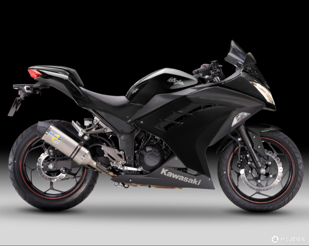 Ninja 300复活,北美售价3.4万元,外观却倒退了8年?
