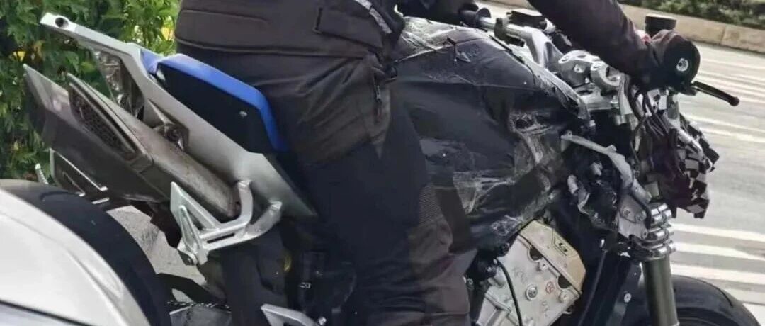 路试曝光！升仕“900R”三缸街车，直指张雪820