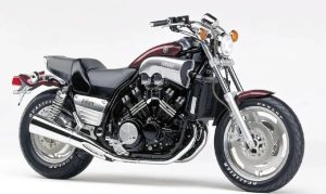 雅马哈VMAX1200直线大魔王，22岁的日式肌肉怪兽